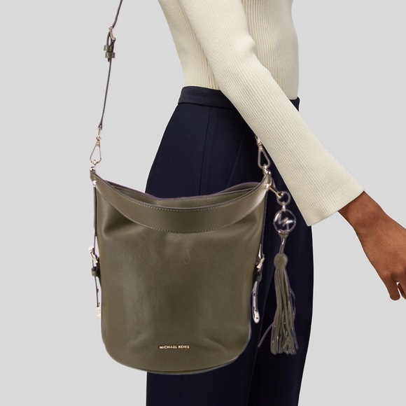 Michael Kors Brooke Green Leather Bucket Shoulder Crossbody Bag NWOT - Picture 2 of 13